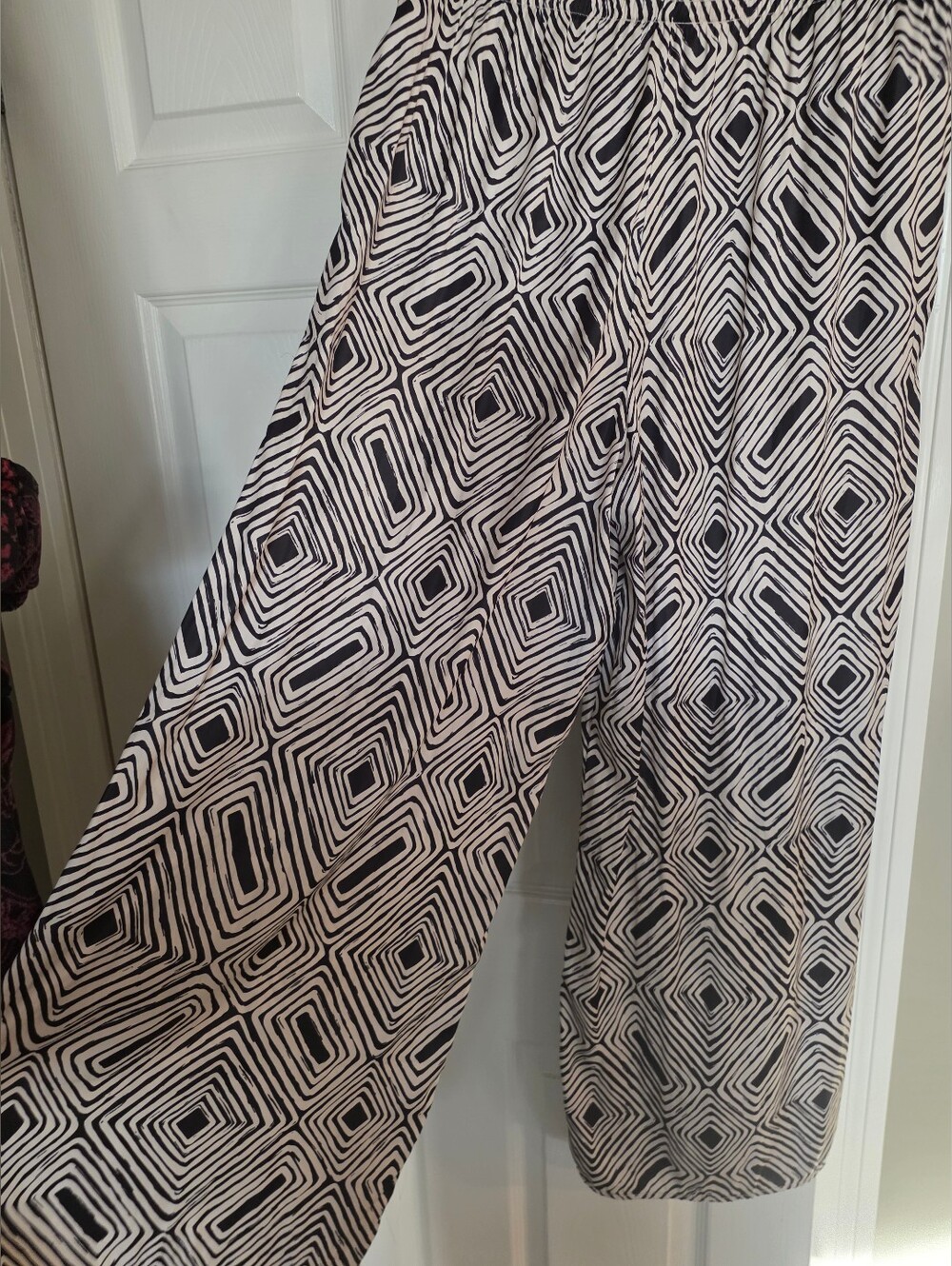Philosophy Black and White Geometric Pull On Elastic Wide Leg Pants L